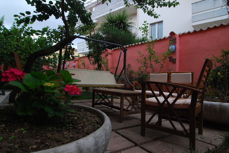 Flowery Aparthotel
